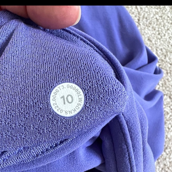 Lululemon Groove Nulu Flared Leggings - Picture 4 of 4